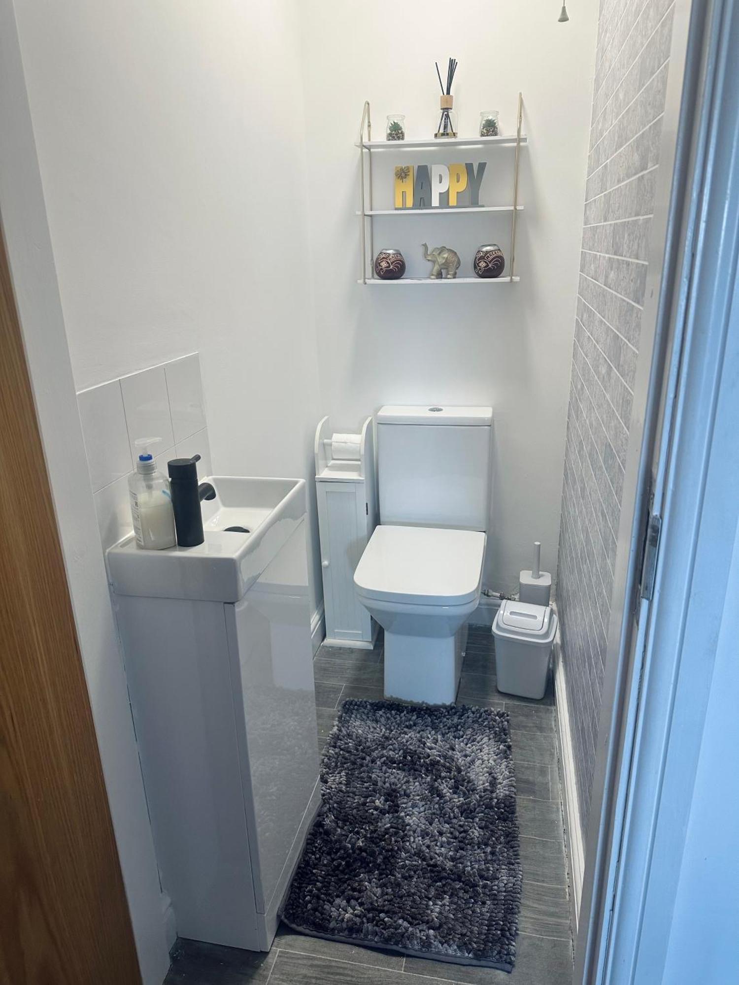 Unique View Of Anfield Stadium - Charming 2 Bedroom Apartment In Liverpool With Parking Exterior foto